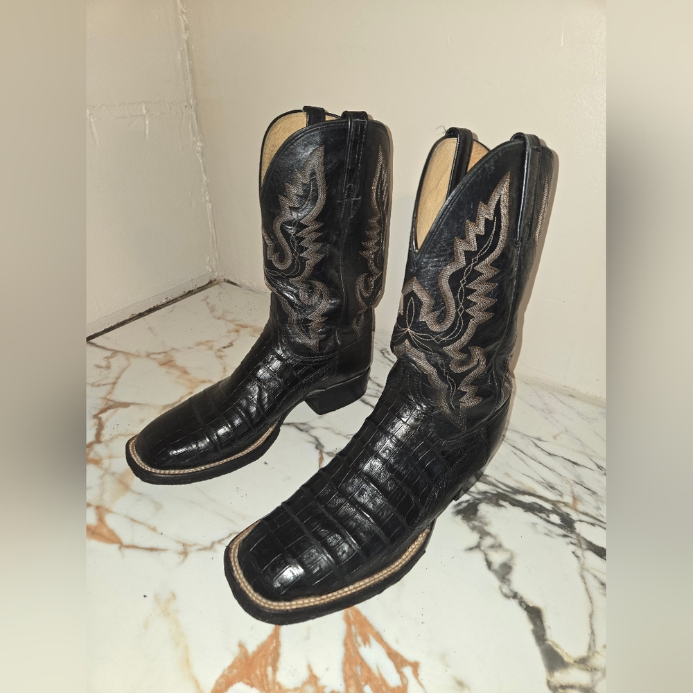 Lucchese ALLIGATOR mens Boots, Size  10 EE,  rtls. For $850.00 Asking $395.00